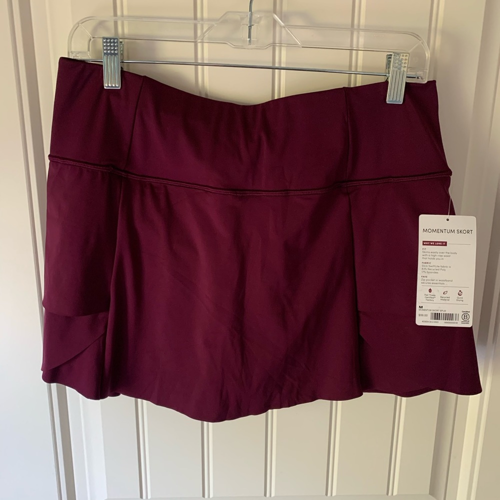 NWT Athleta Momentum Skort, Medium, Burgundy
